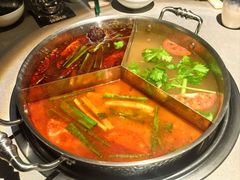 -伴山牛贵州黄牛肉火锅·苗疆非遗艺术餐厅(上海首店)