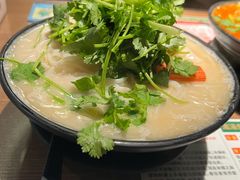 -肥汁米蘭香港米线(定西路店)