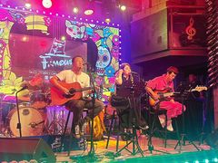 -Famous肥猫墨西哥音乐餐吧(五棵松华熙LIVE店)