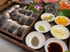 -围炉肉舍丹东海鲜烤肉·烤活鳗(步行街店)