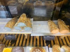 法式黑松露鱼籽法棍-Let's Taipei 非常烘焙(太古里店)