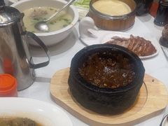 -梅利汴京烤鸭•开封豫菜地标店(东大街店)