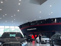 -上海永达奥诚奥迪4S店(申江路店)
