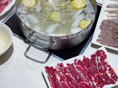 鲜切牛肉-潮泰牛肉火锅 · 创于1992年(车公庙店)