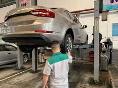 -昆山享达上汽大众斯柯达4S店(昆山店)