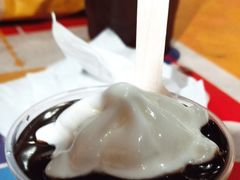 巧克力酱新地-麦当劳(中山公园龙之梦店)