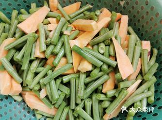 谁吃过地瓜炒豆角  我吃过 这份菜需要炒两遍