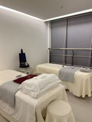 -JNK皮肤管理中心