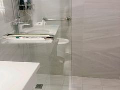 -白玉兰酒店(上海田子坊马当路地铁站店)