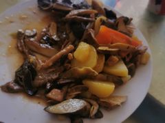 -华龙特色大骨鸡农家菜馆