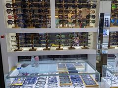 -广州宝岛眼镜武汉和光眼镜市场西区店