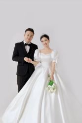 -喜爱高定婚纱摄影