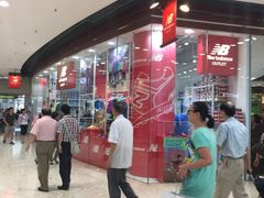-东荟城名店仓