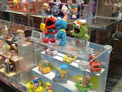 -泡泡玛特POPMART(蓝色港湾店)