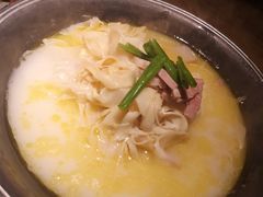 -蜜桃餐厅·伴山(湖滨商业街店)