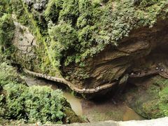 -龙水峡地缝景区