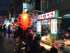 -六合夜市