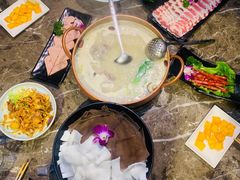 -三人行骨头王火锅(长寿店)