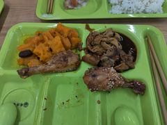 -同济大学本部学苑饮食广场