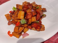 -依江春水烤鸭店