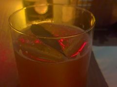 -FOUR PLAY BAR