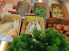 -四囍码头海鲜烧烤自助火锅(外滩南京东路悦荟广场店)
