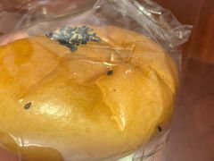招牌红豆包-风车面包