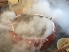-茅草房·河畔园林火锅