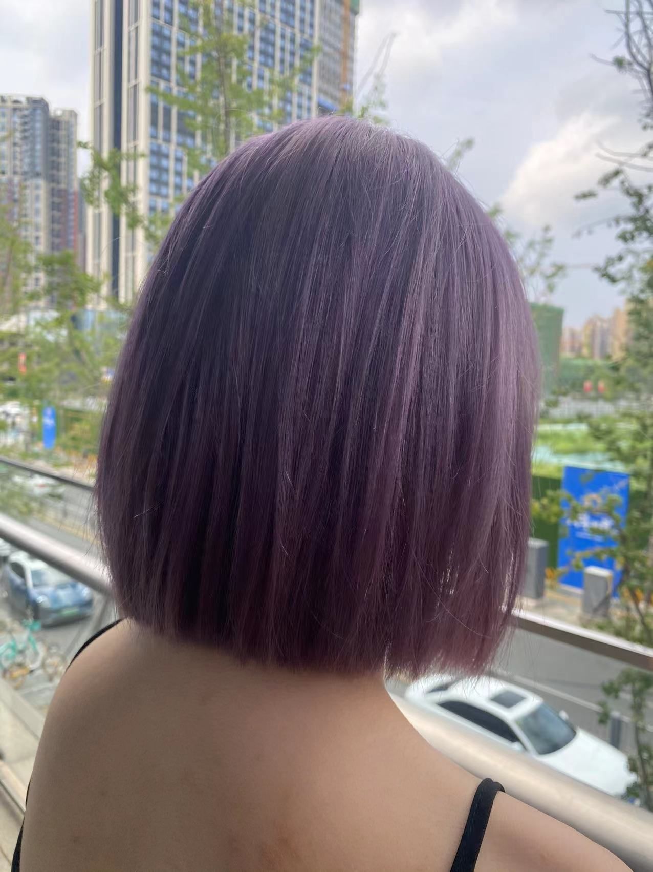 超适合短发酷女孩的黑加仑紫发色