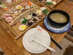 -双桥园·云南过桥米线(古城南门店)