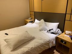 -全季酒店(上海青浦吾悦广场淀山湖大道店)
