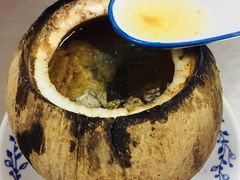 椰子炖乌骨鸡-達揚原味燉品(文明路店)