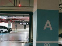 -上海绿地缤纷广场-停车场