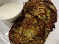 西葫芦饼配酸奶-TUK土耳其餐厅·下午茶(卢湾店)