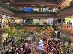 -瑞虹新天地月亮湾