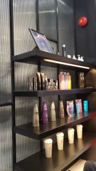 -HAIR CORNER