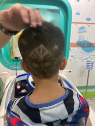 -爆米花儿童美发乐园