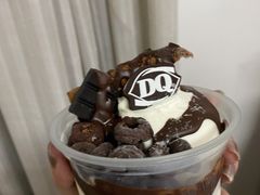 巧克力配蛋糕华夫脆-DQ·蛋糕·冰淇淋(印象城店)