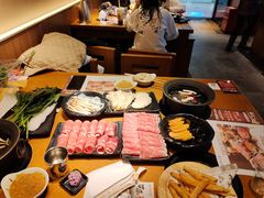 -呷哺呷哺(融创茂店)