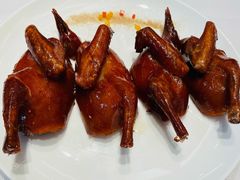 玻璃皮润烧乳鸽皇-北京厨房(SKP店)