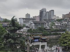 -包整·丝娃娃(一览甲秀楼风景店)