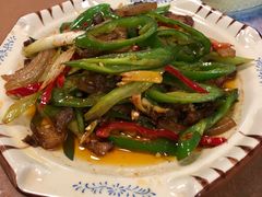 辣椒炒猪肉-幽优农庄·森波拉特色本地农家菜