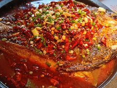 -鸣记脆皮烤鱼·海鲜烤鱼(三八广场店)