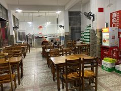 大堂-路口村义和米粉店