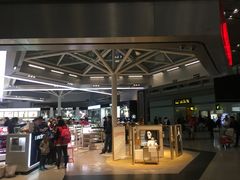 -日上免税店(三径路t3店)