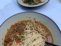 韭菜肉沫腌粉-粉观右江西鲜辣米粉(天地店)