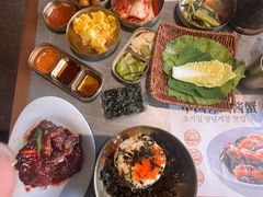 -草家酱蟹炭火烤肉店(珲春南路一店)