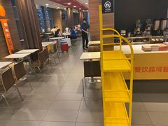 大堂-麦当劳(苏州火车站南广场店)