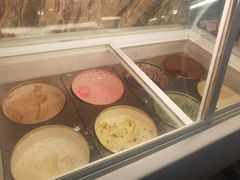 -亚洲国际大酒店·云顶阁旋转自助餐厅