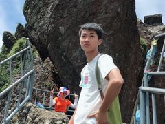 山顶峰-七仙岭温泉国家森林公园